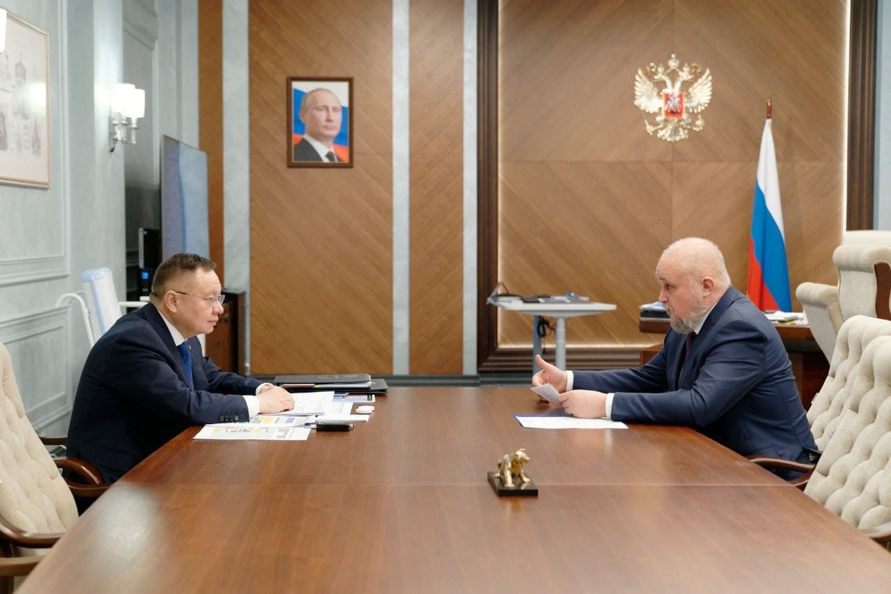 Глава Минстроя РФ Ирек Файзуллин провел рабочую встречу с губернатором Сергеем Цивилевым