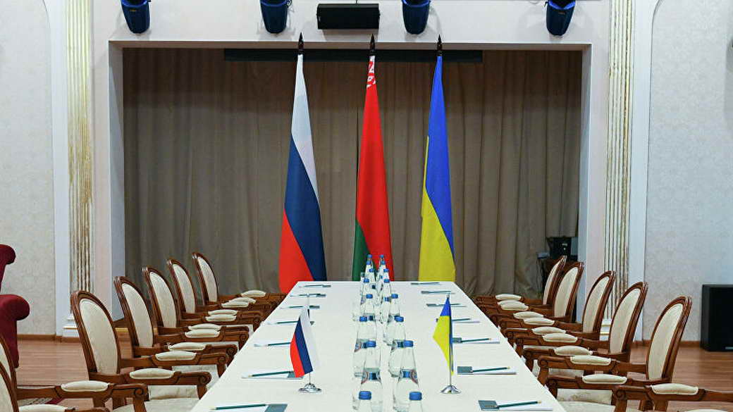 Делегации России и Украины начали второй раунд переговоров