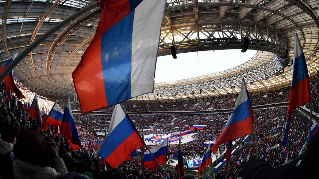 В «Лужниках» проходит концерт-митинг, посвященный годовщине воссоединения Крыма с Россией