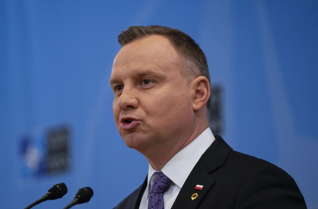 Президент Польши заявил, что политика Венгрии в отношении России дорого ей обойдется