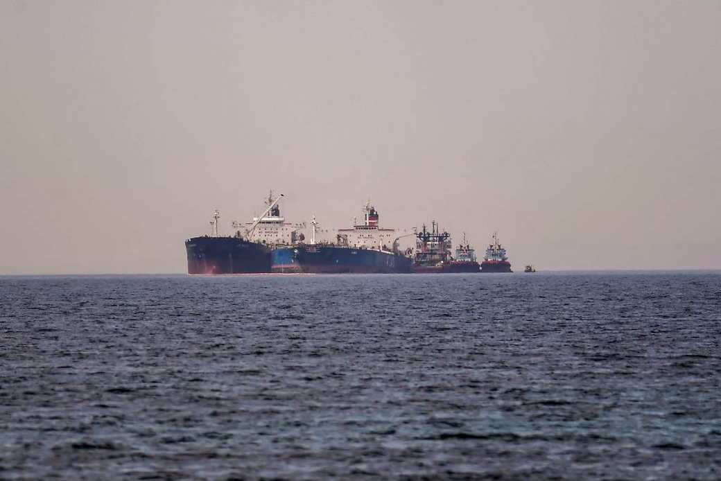 Морские поставки российской нефти и доходы от ее продажи рекордно упали