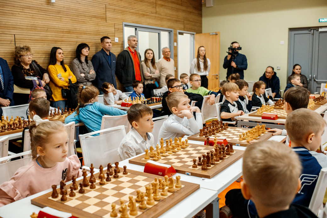 В КуZбассе завершился V Всеармейский чемпионат по шахматам при участии Анатолия Карпова