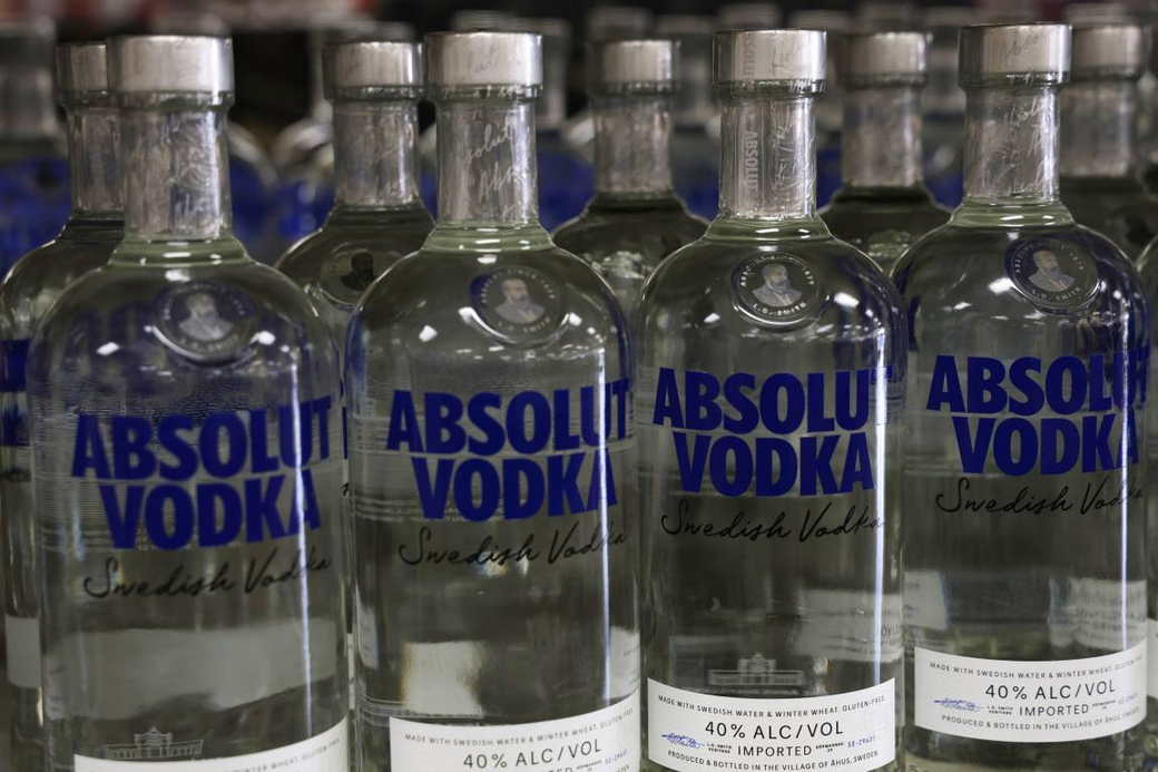 Шведский производитель водки Absolut решил прекратить экспорт своей продукции в Россию