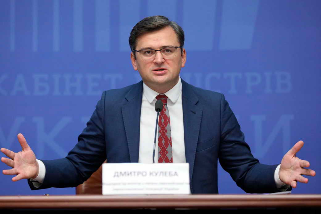 Кулеба заявил, что Украину ждет тяжелая осень из-за усиливающихся призывов к переговорам