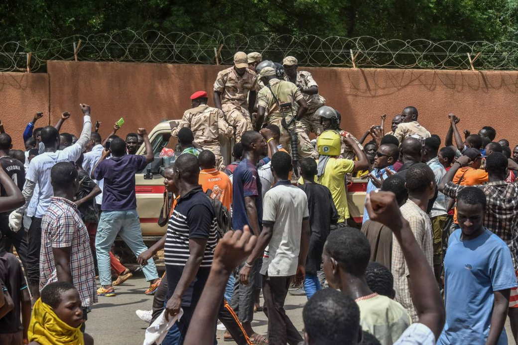 Комиссар ECOWAS заявил, что сообщество не будет вступать в торг с мятежниками в Нигере