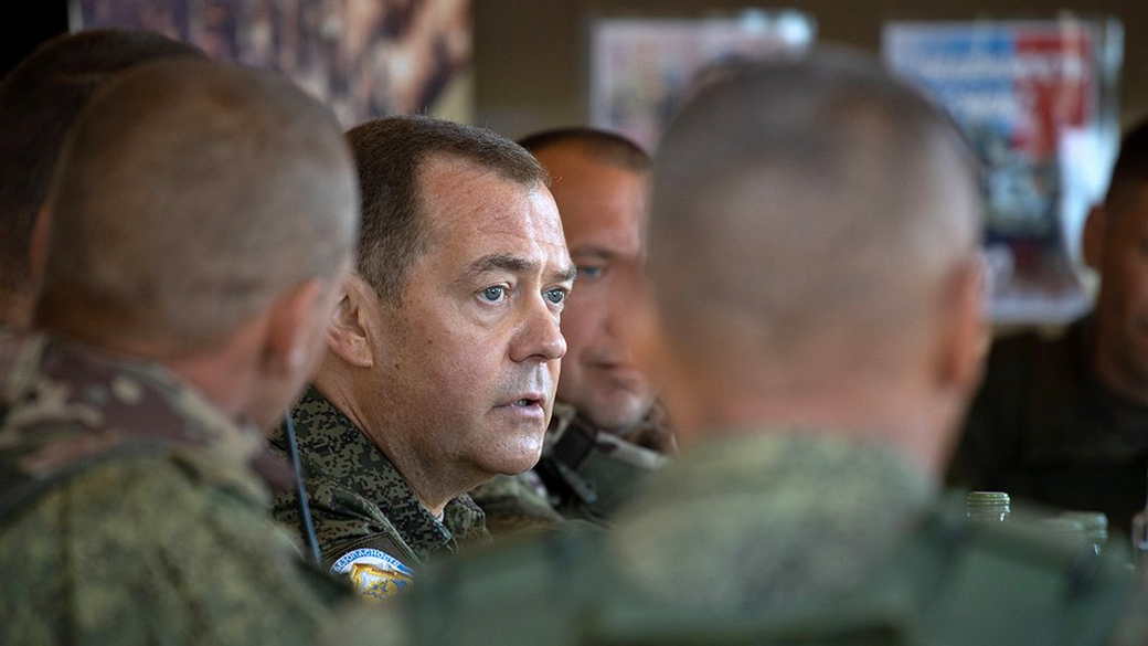 Медведев назвал приближением Апокалипсиса заявления Украины об ударах по Крыму