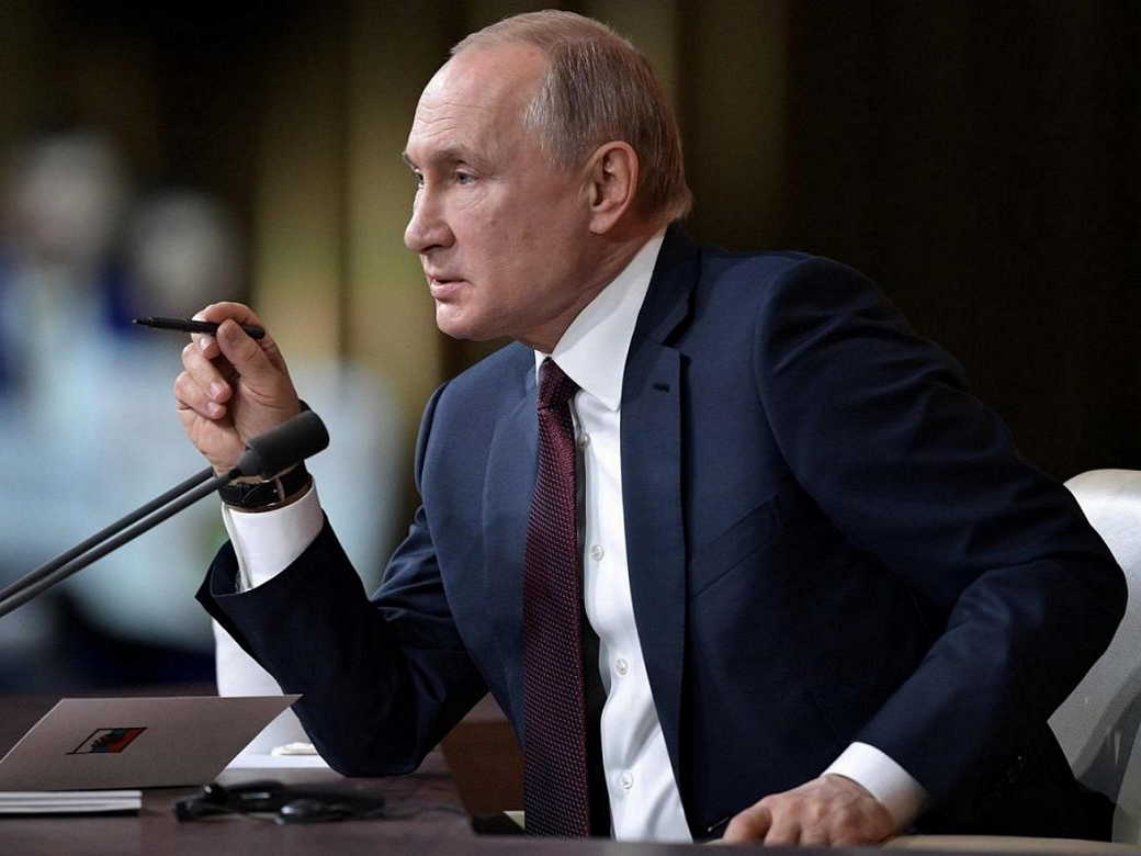 Путин назвал антикультурной и расистской политику «отмены России»