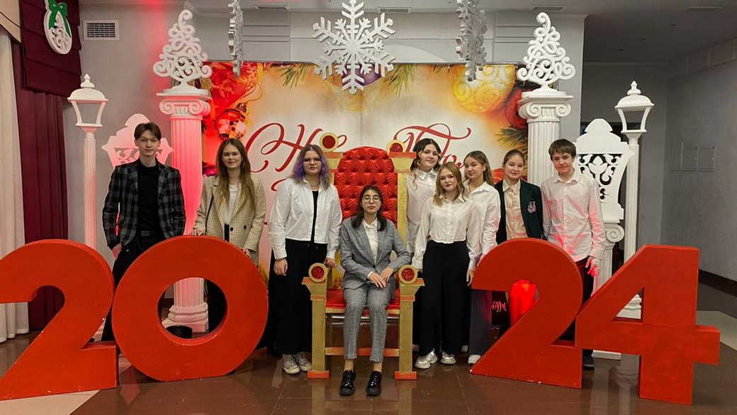 В рамках акции «Рождество для всех и каждого» более 3 тысяч юных кузбассовцев получили подарки