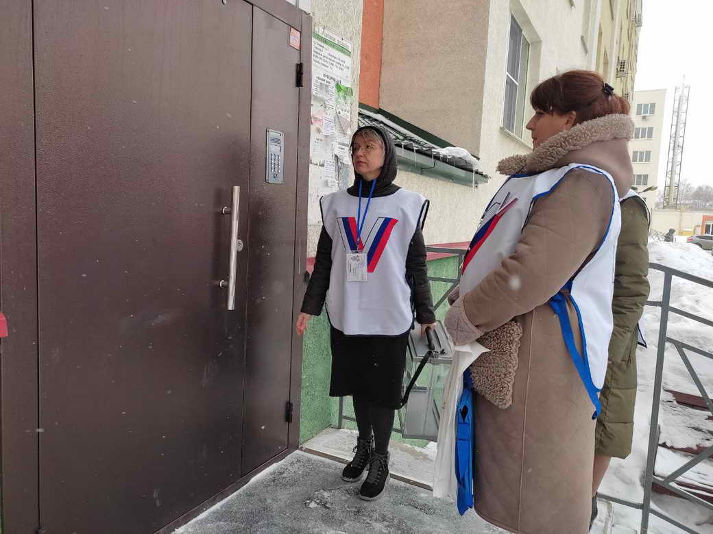 Жители КуZбасса голосуют на выборах Президента Российской Федерации