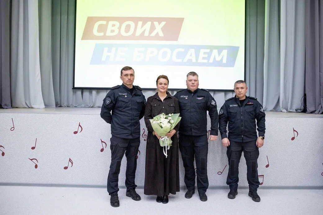 Анна Цивилева приняла участие в открытии мемориальной доски герою СВО в КуZбассе