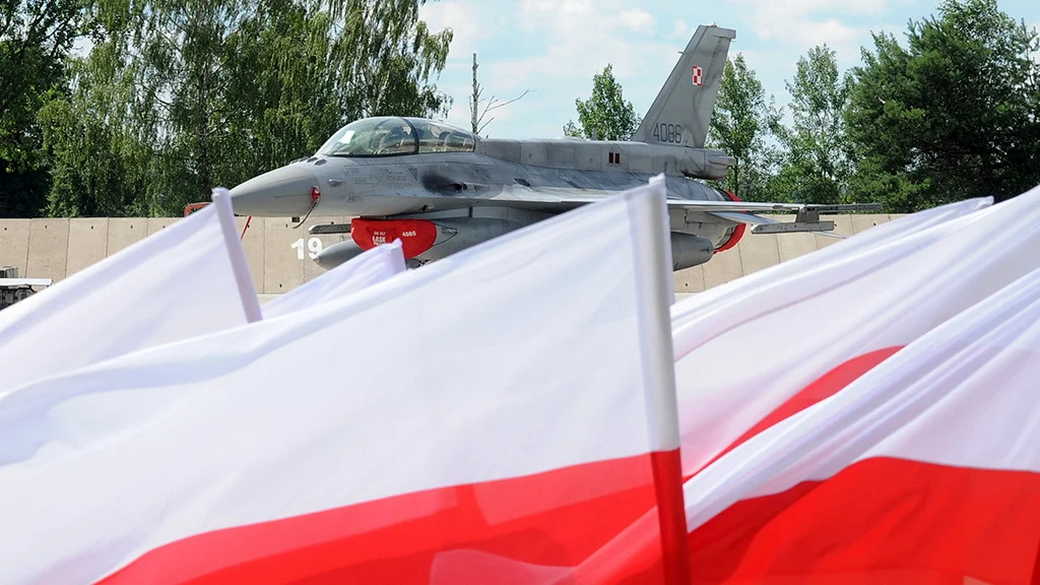 Польша подняла истребители из-за «активности дальней авиации России»