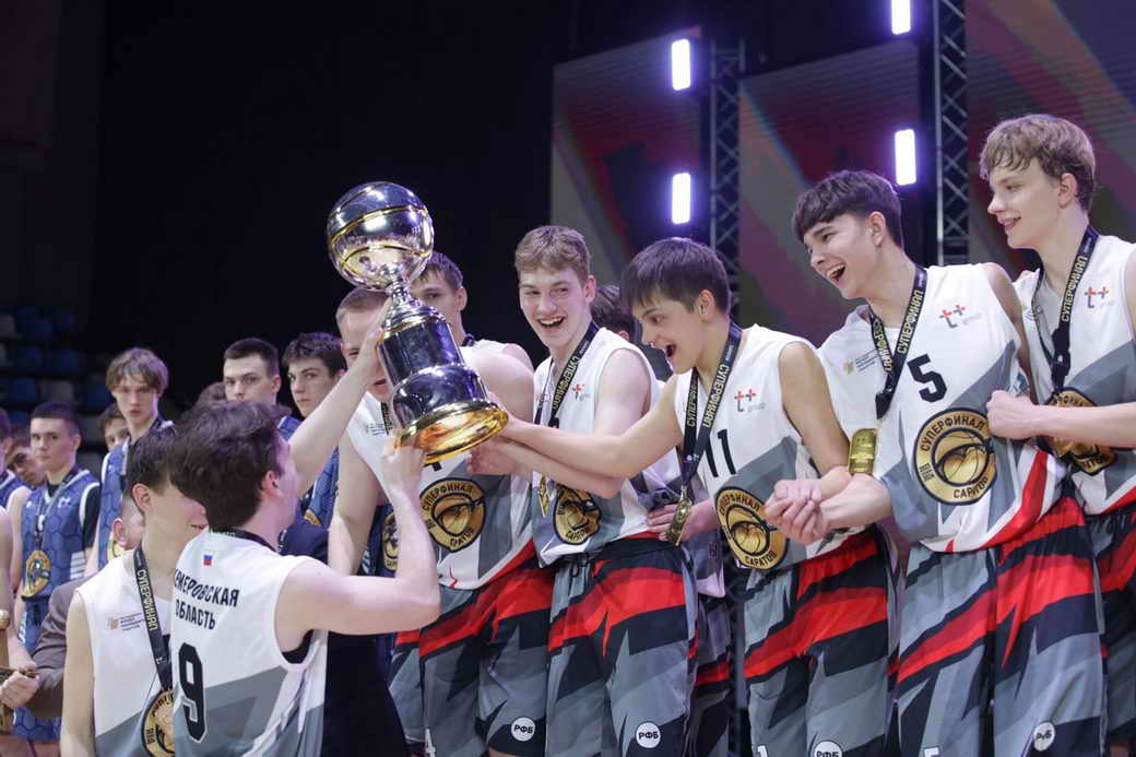 Юные спортсмены из КуZбасса стали победителями школьной баскетбольной лиги России