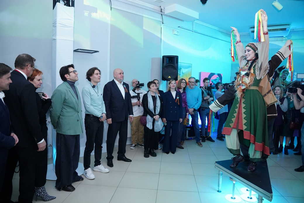Сергей Цивилев принял участие в открытии выставки молодых российских художников «Искусство на Север 2.0»