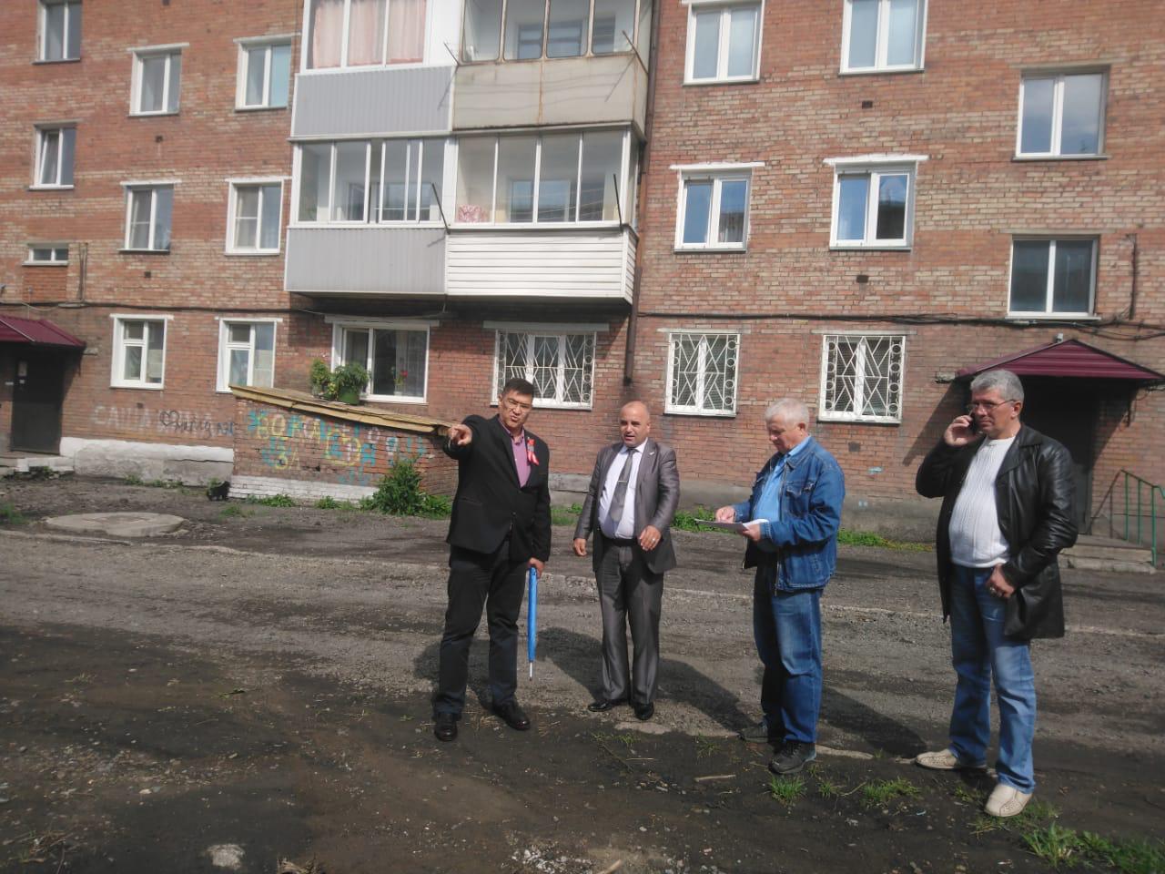 Секретарь Прокопьевсого Местного отделения Довран Аннаев продолжает контролировать выполнение работ по благоустройству
