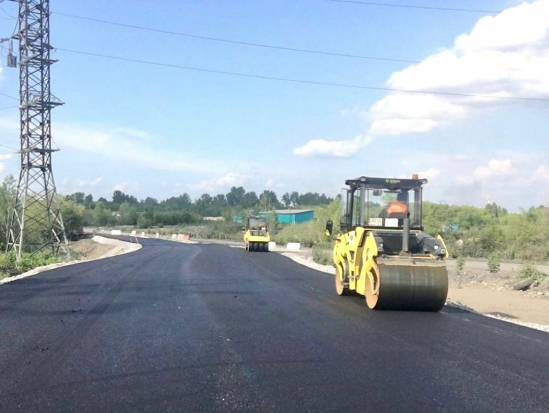 Депутаты, общественники и журналисты контролируют качество дорожных ремонтов в Кузбассе