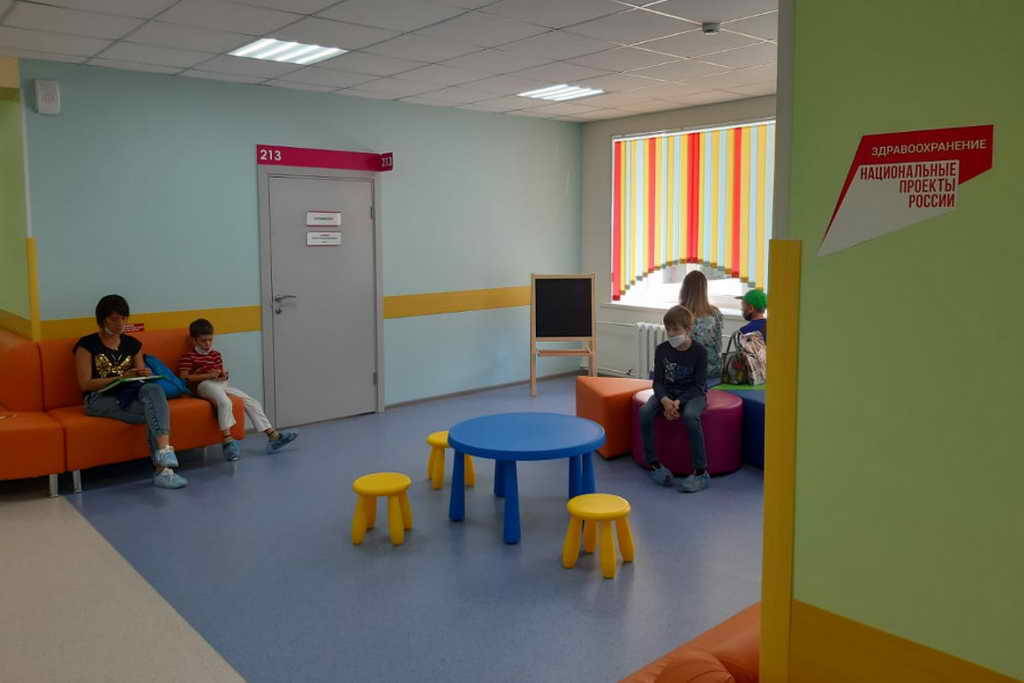 В детских больницах Кузбасса началась неделя грудного вскармливания