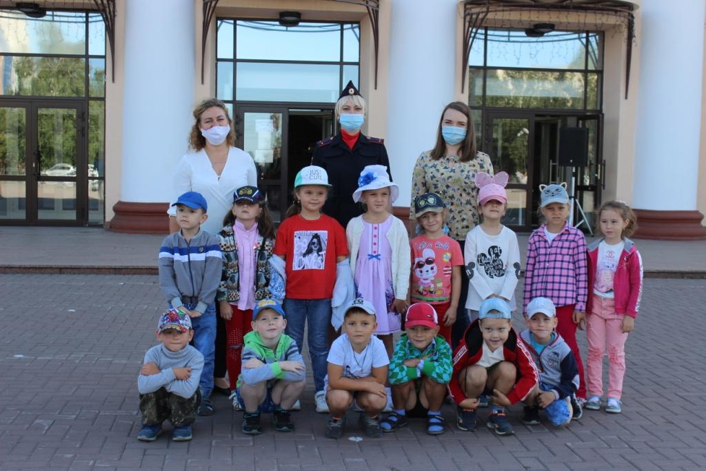 В Ленинске-Кузнецком полицейские и общественники провели игровое мероприятие для дошкольников