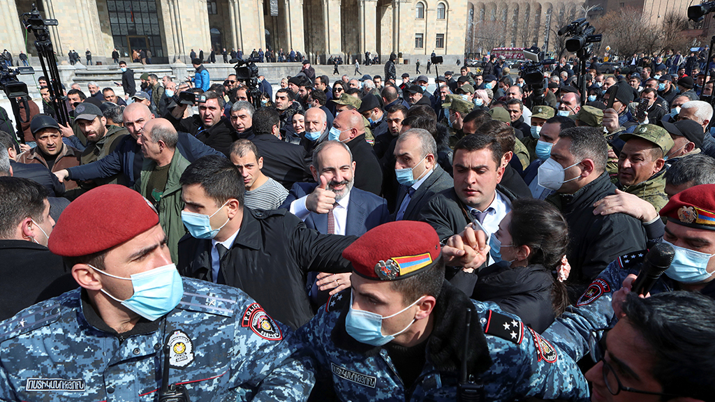Обострение политической ситуации в Армении. Главное