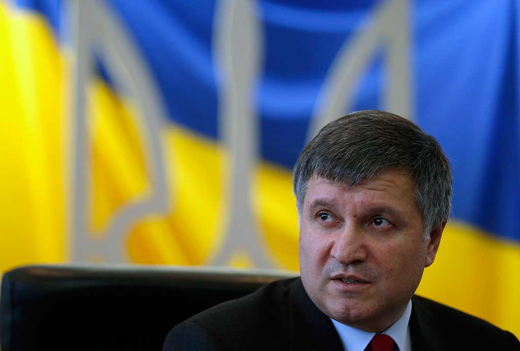 На Украине разгорается конфликт между главами Минобороны и МВД