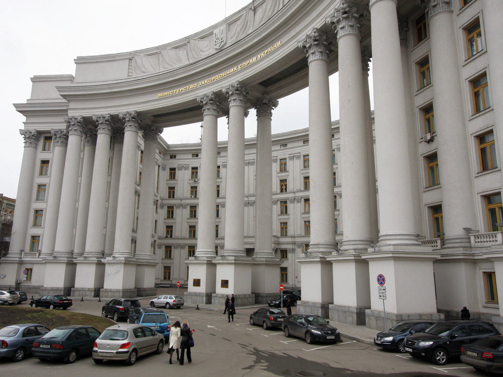МИД Украины направил в Москву ноту, обвиняя РФ в поддержке ополченцев
