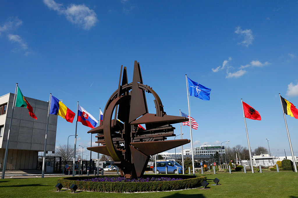 Байден и Шольц обсудили усиление восточного фланга НАТО