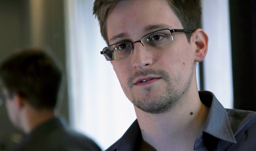 Сноуден получил бессрочный вид на жительство в России