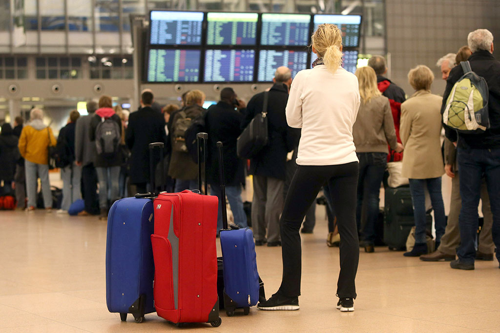 В Роспотребнадзоре перечислили права авиапассажиров при задержке рейса