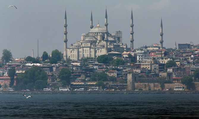 В Стамбуле задержан напавший с ножом на троих россиян