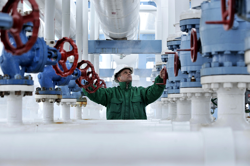 «Газпром» не подтверждает информацию Яценюка о том, что Киев погасил долг за газ