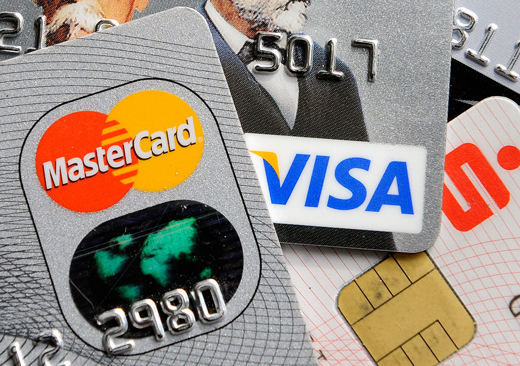 Набиуллина: Россия не будет запрещать Visa и Mastercard
