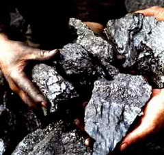 Поставка гуманитарного угля нуждающимся кузбасским семьям продолжается