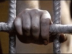Задержанный повесился в полицейской машине