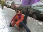 В связи с погодными условиями сотрудники ГИБДД по Кемеровской области просят водителей и пешеходов соблюдать особую осторожность на дорогах