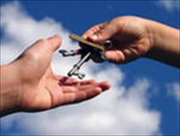 18 семей получили ключи от квартир в новом доме в деревне Шевели 