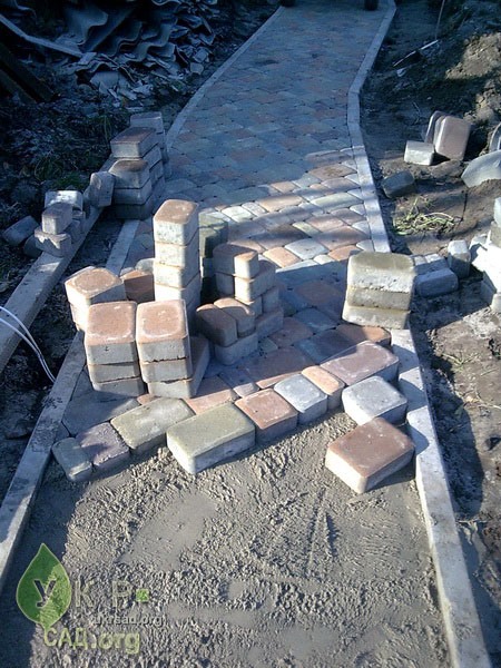 В Белове начали производить тротуарную плитку и шлакоблоки 