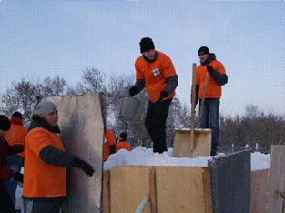 Кузбассовцы помогают коммунальщикам в уборке территорий от снега