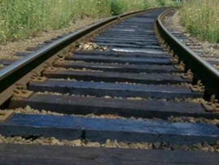 В Кузбассе семнадцатилетняя девушка легла на рельсы из-за несчастной любви