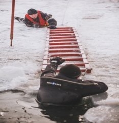 В Кузбассе под лед провалился ребенок