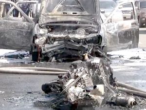 В Новокузнецке столкнулись две машины и мотоцикл