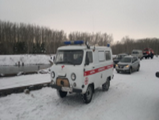 В Кузбассе спасены рыбаки, оказавшиеся на льдине