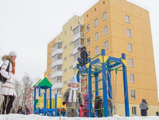 А.Г.Тулеев поздравил 70 семей новокузнечан, получивших новое жилье