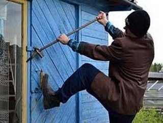 В Кузедеево участковый задержал скрывавшихся в тайге серийных дачных воров
