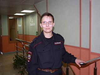 В Кемеровской области сотрудница полиции по дороге на службу задержала грабителя-рецидивиста
