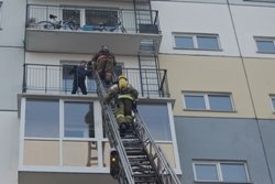 Новокузнецкие огнеборцы спасли человека