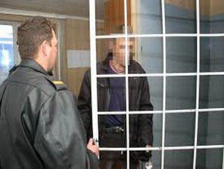 В Кемерово злоумышленник похитил из погреба горожанки запасы овощей 