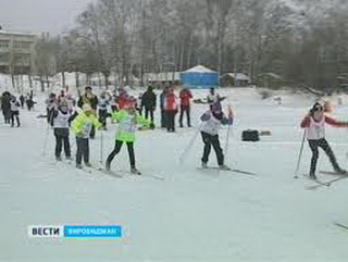 В Кемерово пожарные, спасатели и психологи пробежали 5 километров на лыжах 