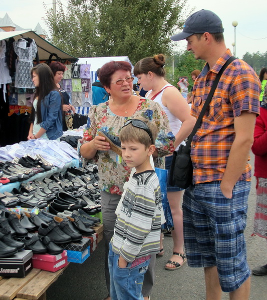 Всекузбасская акция «Помоги собраться в школу» прошла в Мариинске