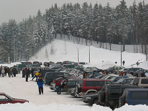 В предстоящем сезоне на горнолыжном курорте Шерегеш станет в 2,5 раза больше мест на автостоянках