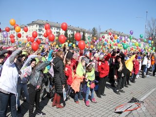 В Междуреченске Кемеровской области прошла массовая физзарядка