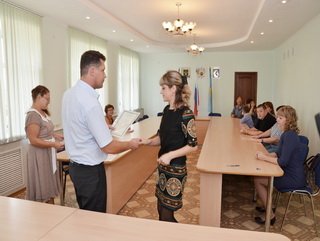 10 молодых семей в Кузбассе стали обладателями соцвыплат для приобретения жилья 